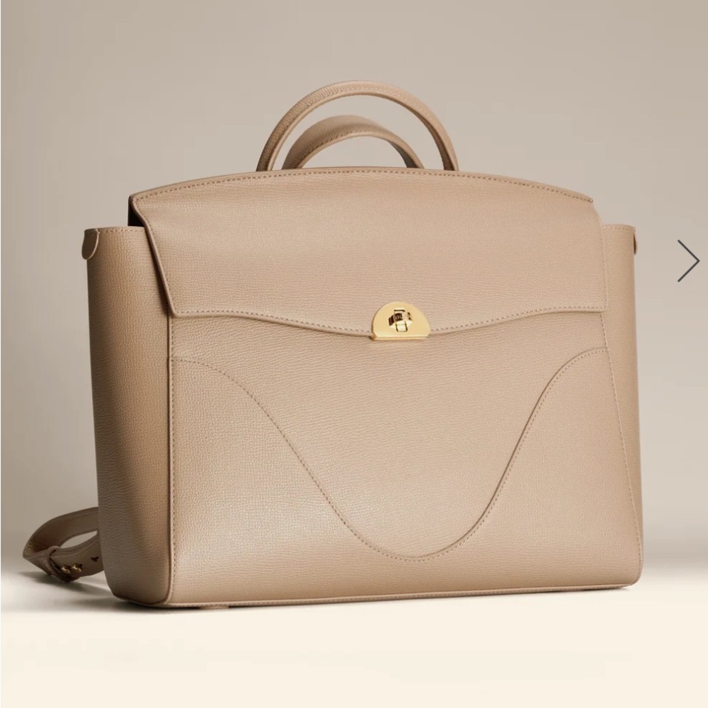 Oleada Wavia Plus Structured Beige Leather Tote Bag with Gold Hardware